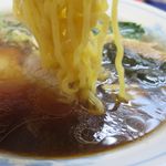 特一竜 - なつかしラーメン正油の麺