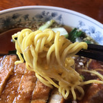 四川厨房ふう   - 麺リフト