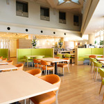 レストラン ロレーヌ - 店内全景