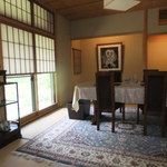 ぷりむろーず - 個室にもなる奥の和室
      