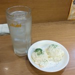 立飲み居酒屋ドラム缶 - チューハイ、ポテサラ