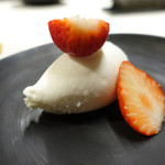 TACUBO - とちおとめとヨーグルトのジェラート