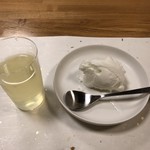 鰻はし本 - 冷茶とアイス