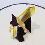 エスキス - バナナ　ピーナッツ　チョコレート　アンディーブのチュイル