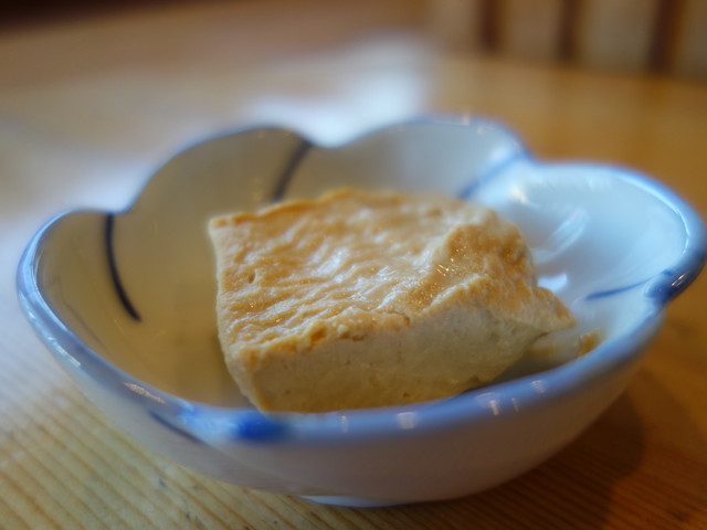 西駅酒場 &ndash; 西若松｜日本酒バーで楽しむ地元の味と雰囲気