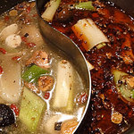老湯火鍋房 - 火鍋(白湯と麻辣のスープ)