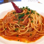 イタリア料理＆バール たんと - ニンニクたっぷりのトマトパスタ