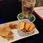 バー クイーン ビー - ちゃーむ♪