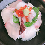 海鮮丼アップ