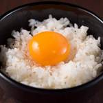 世界认可的米饭T·K·G附带酱油的米饭