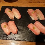 肉や しるし - 黒毛和牛の炙り握り寿司