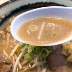 札幌麺屋 美椿 - 香ばしい汁