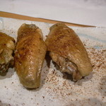 じどりや 穏座 - 淡海地鶏　手羽先塩焼（雌）