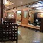 Housenka - 店内の様子。