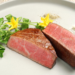 黒毛和牛や絶品の羊肉◆丁寧に仕上げたステーキでご堪能ください