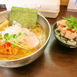 ブリキの木こり - 煮干しの冷製中華そば　チャーシュー丼