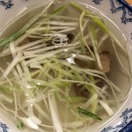 味の牛たん 喜助 - テールスープ