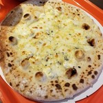 ナポリス ピッツァ＆カフェ - ピザは25cm