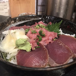 淡路島と喰らえ - 週替丼(3種のマグロ丼、赤身、漬け、ネギトロ)