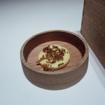 Fujiya 1935 - スモークしたバターに、ローズマリーとフライドオニオン