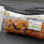 セブンイレブン - しっとりチョコスティックケーキ 129円