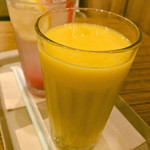 カフェ ソラーレ - マンゴーとバナナのビタミンスムージー（500円）