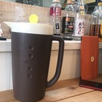 The Noodles & Saloon Kiriya - カウンター
      醤油のカエシに使用している調味料