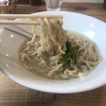 The Noodles & Saloon Kiriya - 浅利のかけ潮soba
      
      麺リフト