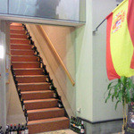 La Chica SHERRY DINING - スペイン国旗が目印