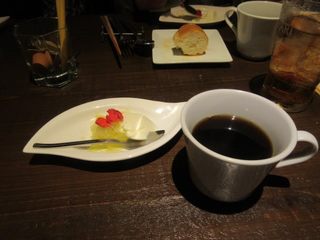 窯焼きビストロ 博多 NUKU NUKU - 最後はデザートのパンナコッタとコーヒーを頂いてこの日の楽しい夕食会も終了です。
