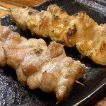 勝元 - ぼんじりは、鶏の尾っぽの旨みがギュッて凝縮されていますよね。 今回もとっても美味しかったですよ。