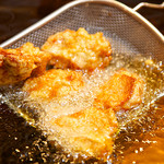 骨付鳥・からあげ・ハイボール がブリチキン。 池袋西口駅前店