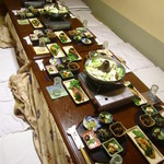 霧島 - 本日は９名での宴席、コタツでのセットが心憎い！