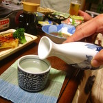 霧島 - 日本酒は四季桜の熱燗