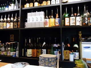 Katsumoto - 酒飲みには、ワクワクするような光景だと思います。 さあ、どれを飲もうって感じですね。