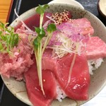 みなと市場 小松鮪専門店 - 