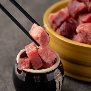 All-you-can-cut bluefin tuna for 106 yen!