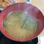 そめ忠 - ワカメとネギの味噌汁◎