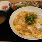 炭焼地鶏 近江 - 1905_炭焼地鶏 近江_親子丼定食@580円