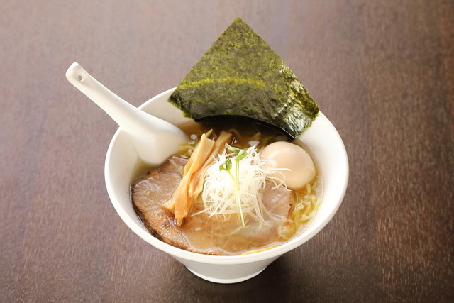 塩結び（えんむすび） - 置賜（ラーメン）の写真