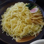 Kourakuen - 麺とメンマ、小松菜、ナルト