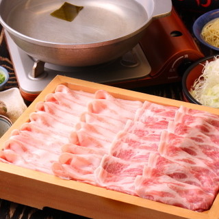 shabu shabu exquisite shabu-shabu using fresh brand pork from Gifu prefecture that is purchased daily.