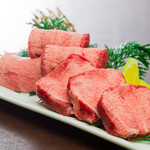 Specially selected thick-sliced Cow tongue (1 piece)