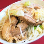ラーメン二郎 - ラーメン小＋ニンニク