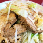 ラーメン二郎 - 豚