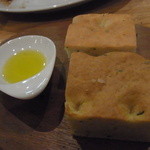 ラカンデラ - 自家製フォカッチャ