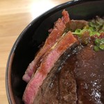 カウベルハウス - レア気味の焼き加減
