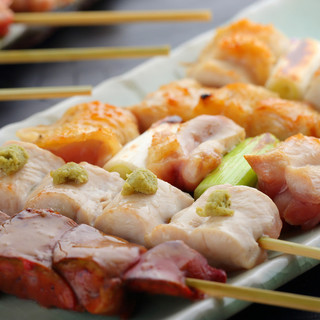 日本が誇るブランド鶏「秋田県産比内地鶏」を使用