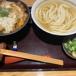 純愛うどん なでしこ - 親子丼セット（￥842）
