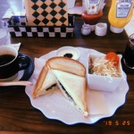薪ストーブと珈琲の店 カフェ サンクロワ - 